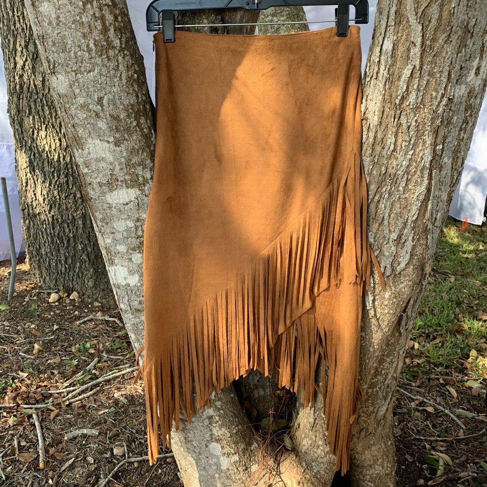 SUADED ASYMMETRIC FRINGE SKIRT SZ S